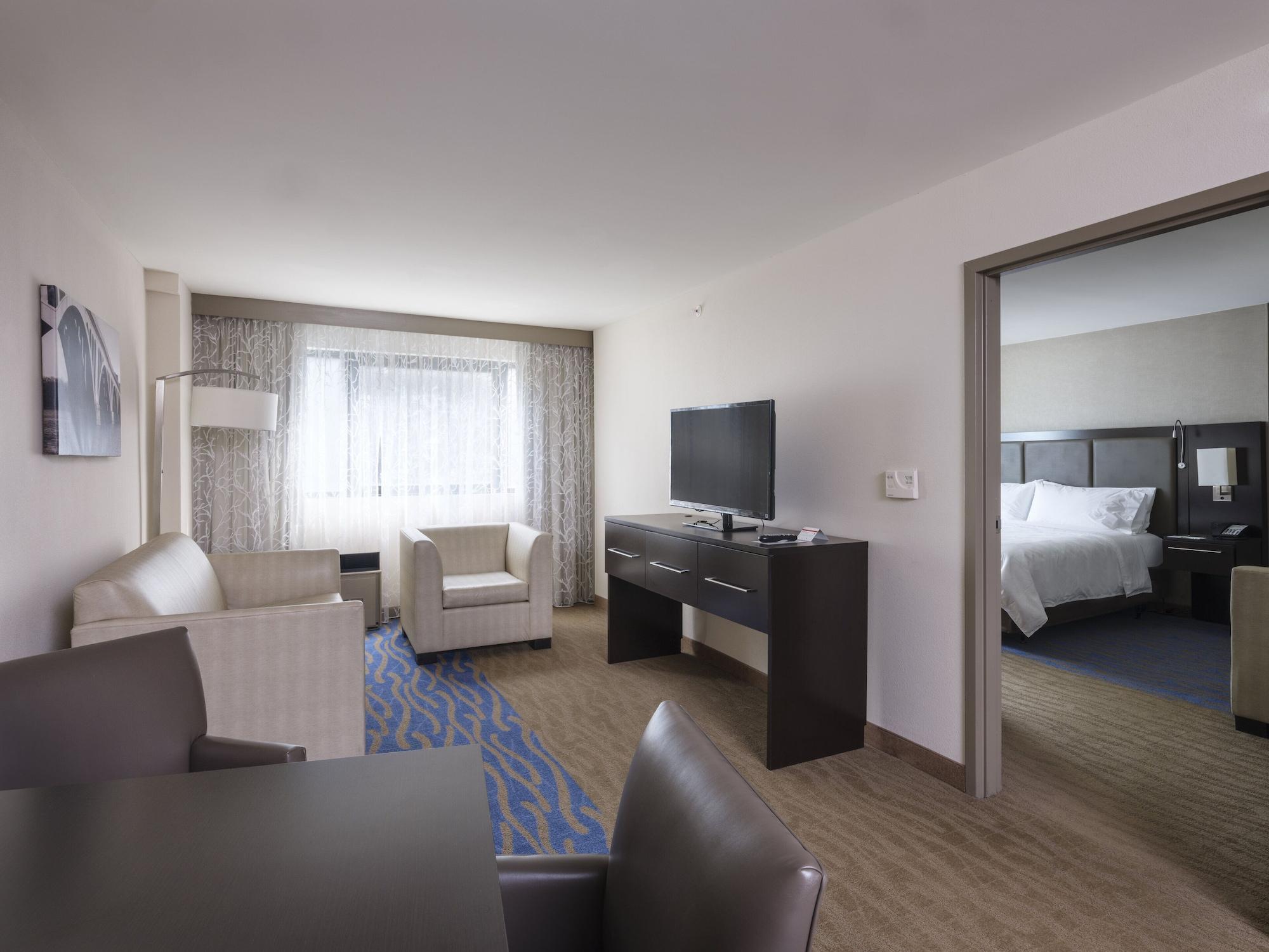 Capitol-national Mall By Ihg Hotel Washington